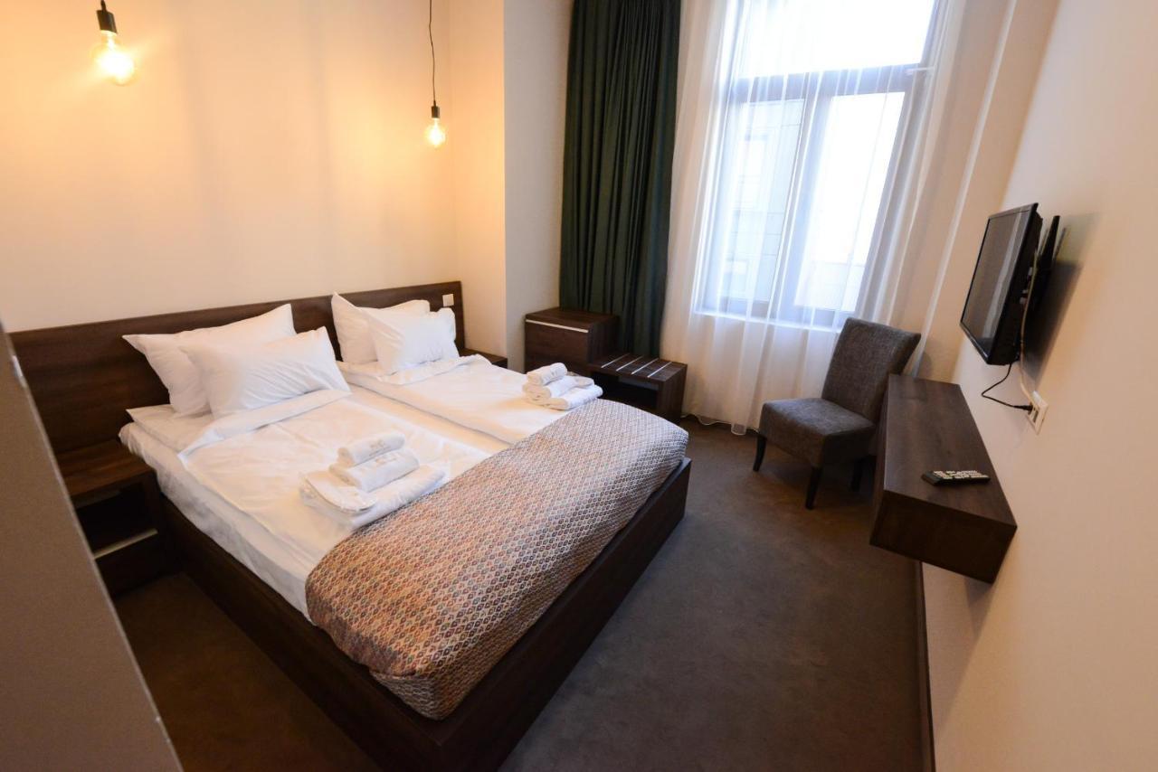 Hotel Cara 28 Skopje Exterior photo
