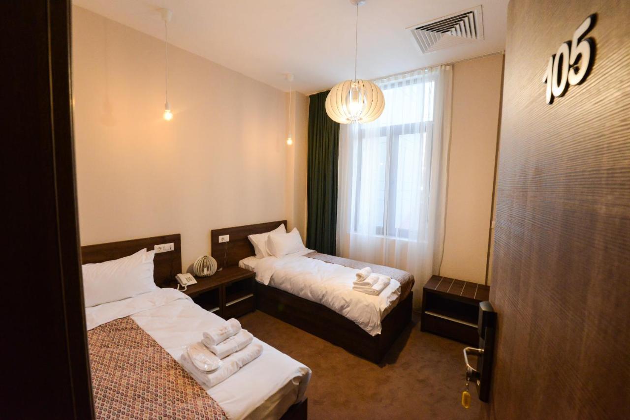 Hotel Cara 28 Skopje Exterior photo