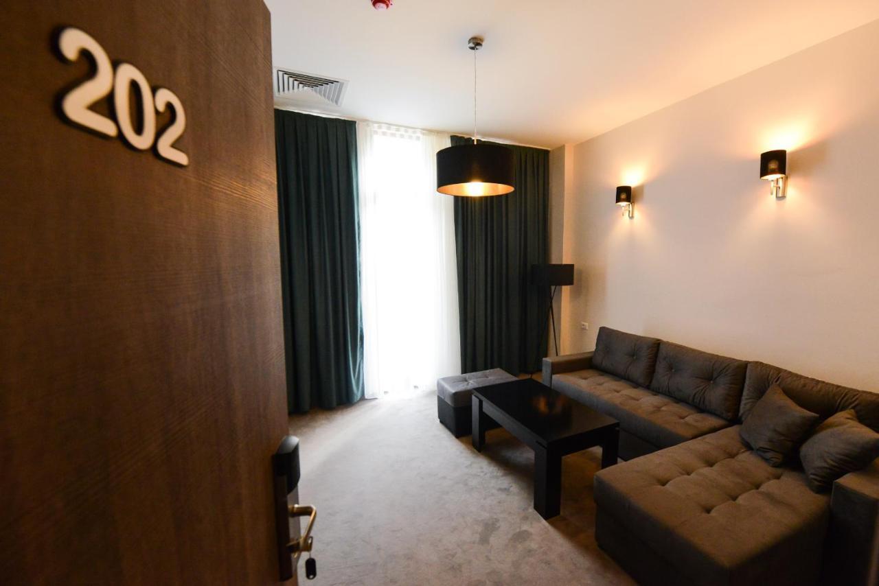 Hotel Cara 28 Skopje Exterior photo