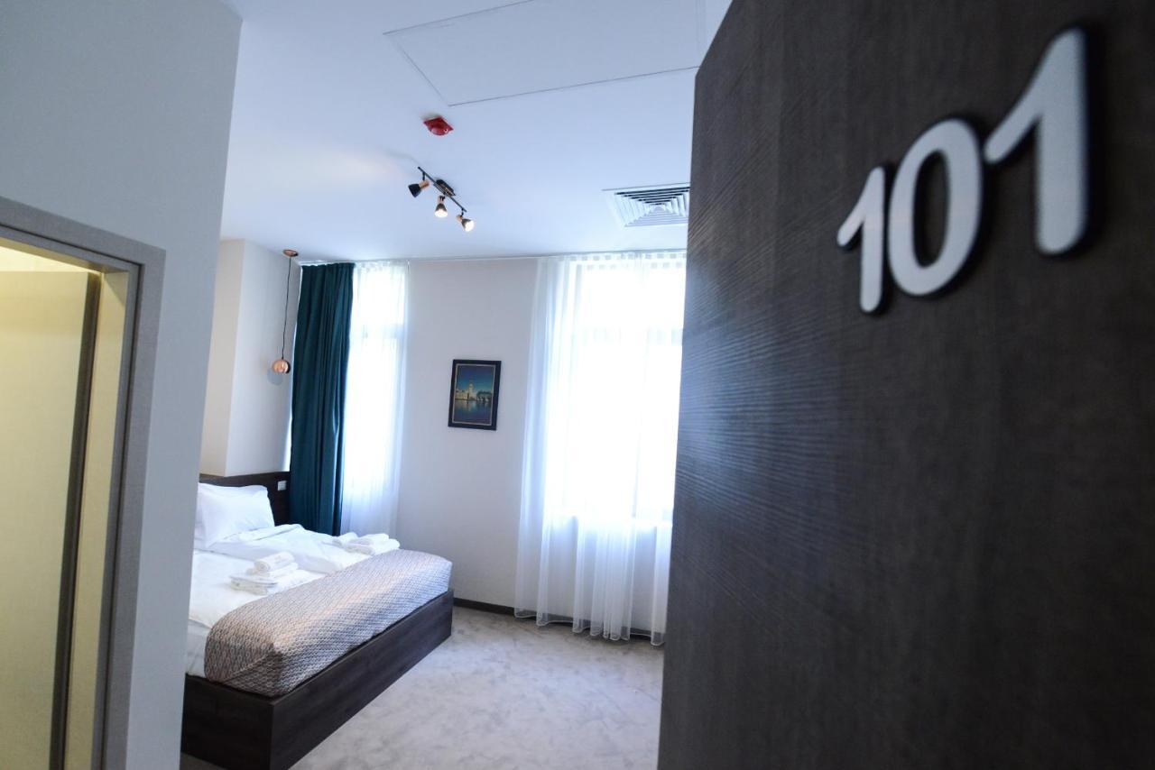 Hotel Cara 28 Skopje Exterior photo