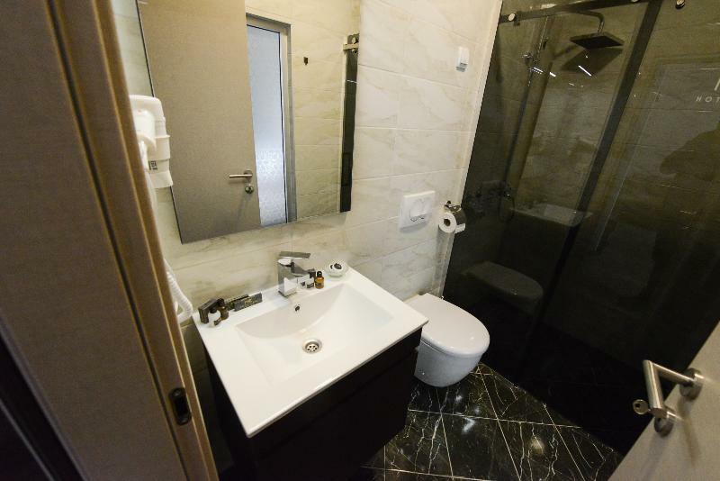 Hotel Cara 28 Skopje Exterior photo